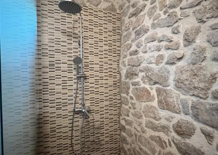 Stone Mamma Mia *