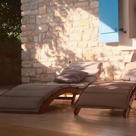 Stone Cottage Mamma Mia *