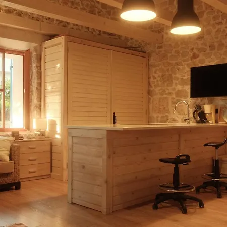 Kamena Kuca Mamma Mia Ferienhaus Sukošan
